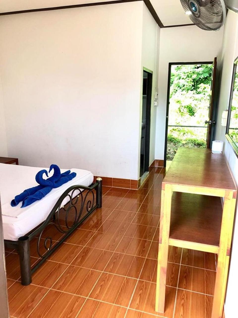 Tapear Resort Islas Phi Phi Exterior foto