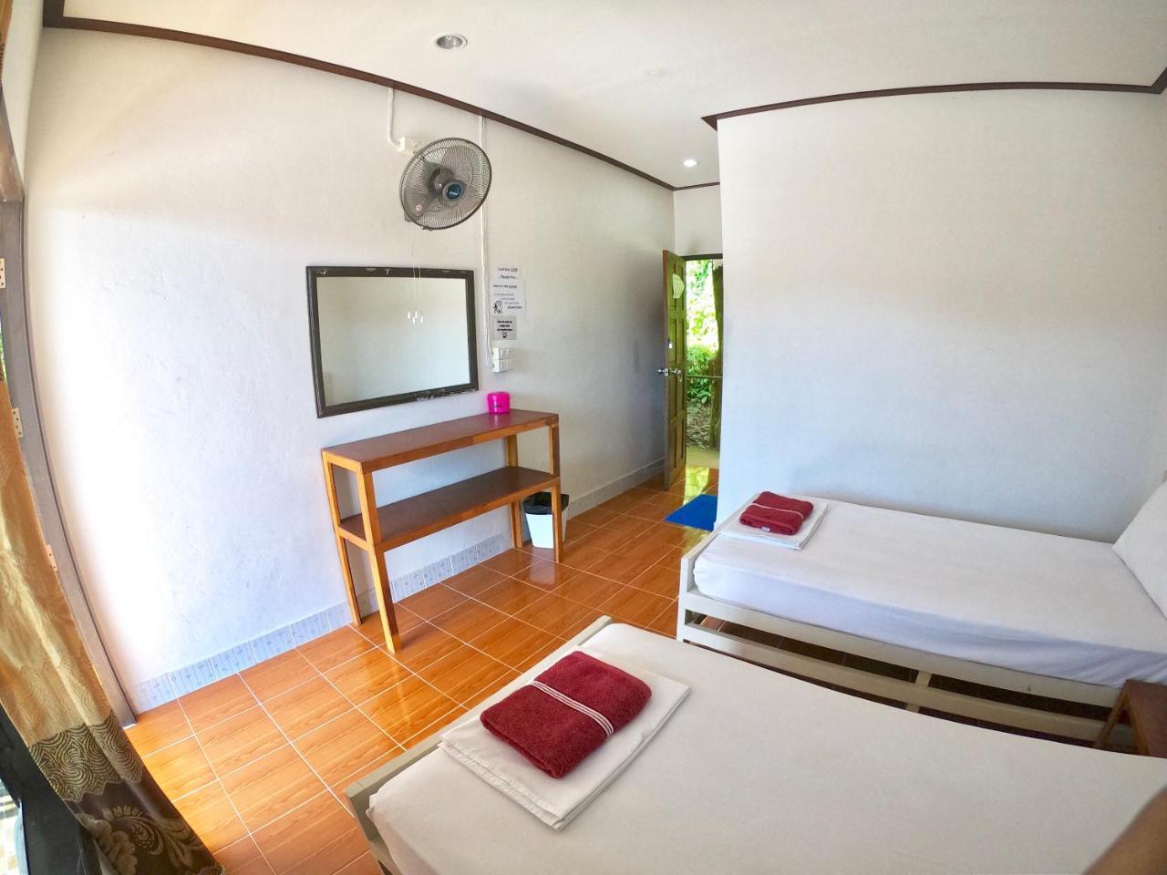 Tapear Resort Islas Phi Phi Exterior foto